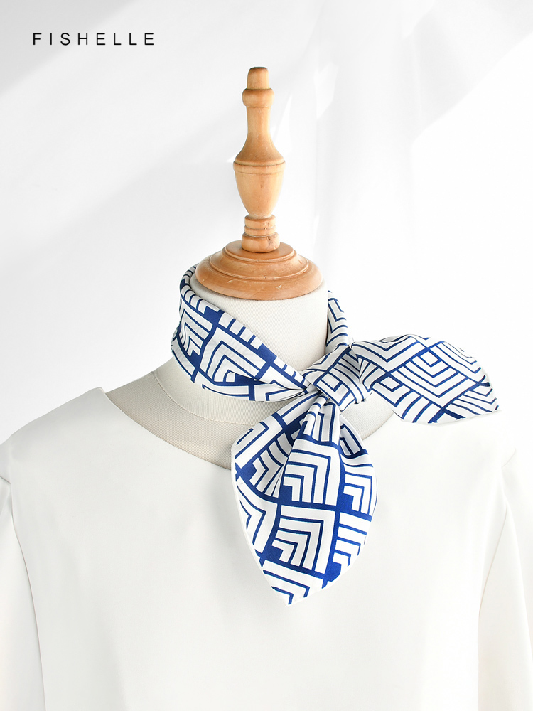 Chinesische klassische blau we – Silk Neck Scarf Bewertung und Preis